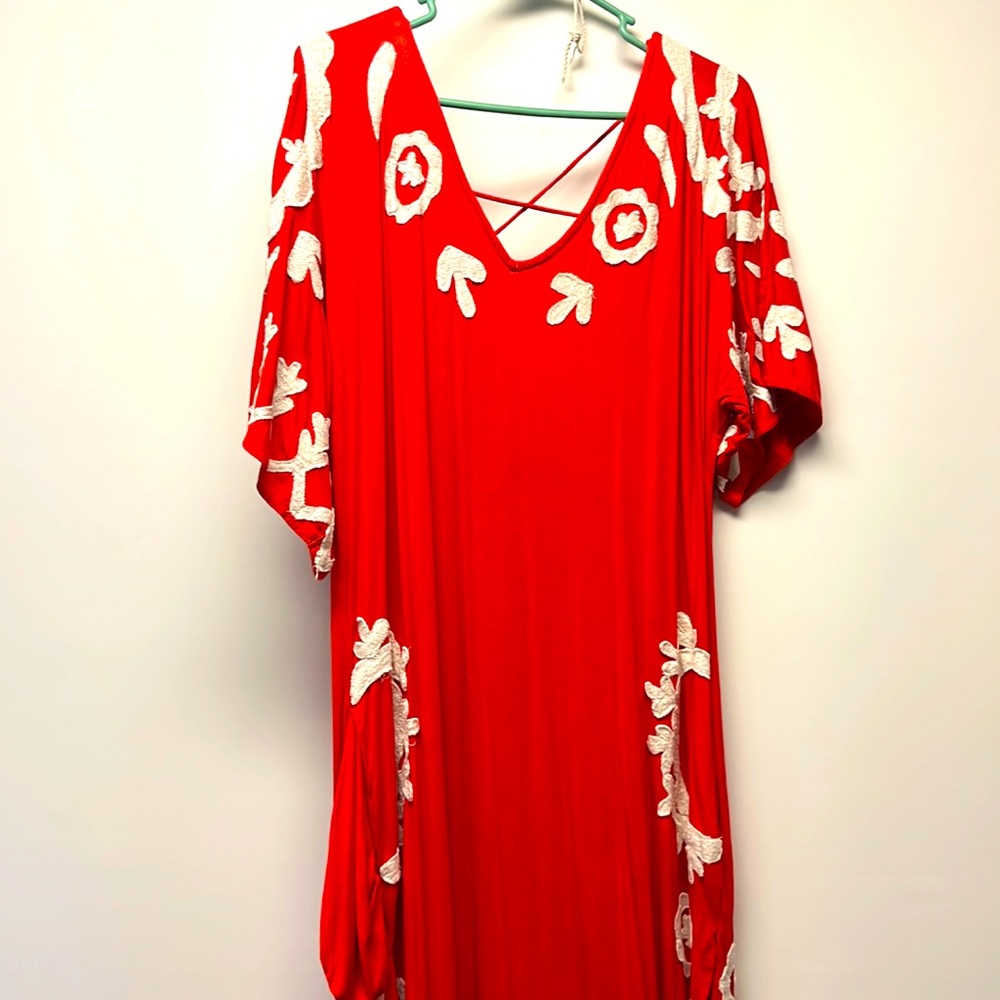 Free People Maxi red dress with white flower appliqué - Size S